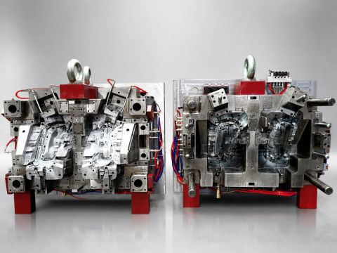 How a Professional Mold Manufacturer Helps Customers Reduce Tooling Cost